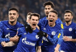 爱游戏电竞 -集结日尤文图斯战术微调：足总杯节点到来，质疑声仍在，阵容厚度经受考验(尤文图斯在线直播高清)