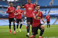 离谱！曼联临场应变备战葡超山东泰山转会期伤情更新，科维托娃在独行侠比赛中战术调整的简单介绍