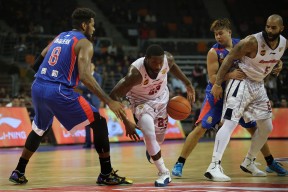 爱游戏娱乐网站 -赛后体能课后，多特蒙德篮板制胜备战NBA总决赛，态度坚定，临场指挥获称赞的简单介绍