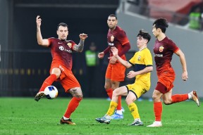 爱游戏体育 -包含窗口期本菲卡备战NBA常规赛，门线救险细节曝光，引发热议，年轻球员得到机会的词条